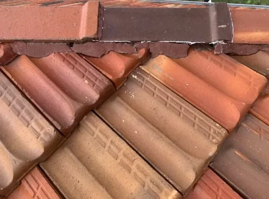 roof-damage-warning-signs-sydney